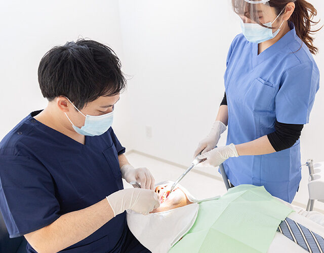 口腔外科専門医による親知らずの抜歯
